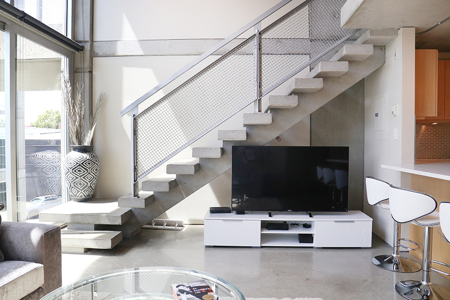 Furnished Corner Unit