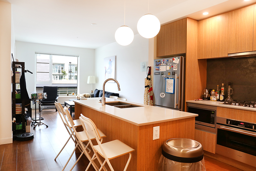 Fully Furnished Kitchen Dinnig Hall